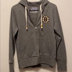 Boston Bruins zip up